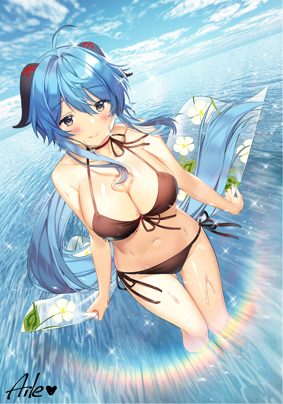 1girl aile_(crossroads) bangs bare_arms bare_shoulders bikini black_bikini blue_hair blue_sky blush breasts cleavage closed_mouth cloud cloudy_sky commentary_request day front-tie_bikini front-tie_top ganyu_(genshin_impact) genshin_impact hair_between_eyes highres horizon large_breasts long_hair navel ocean outdoors side-tie_bikini sky smile solo swimsuit very_long_hair water wet