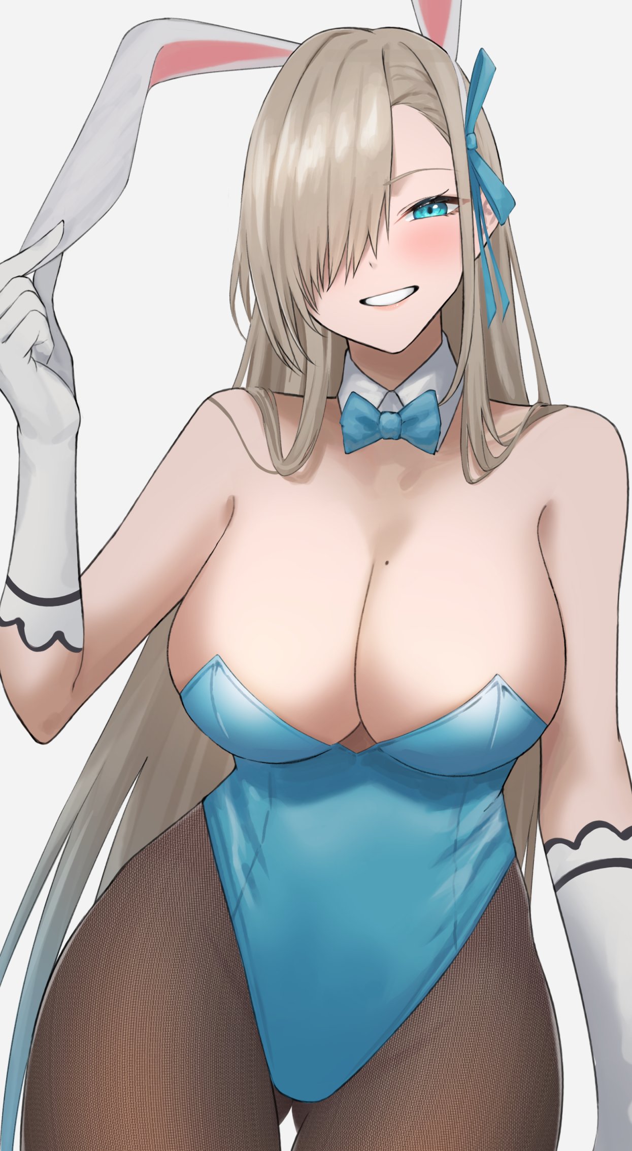 1girl animal_ears ass_visible_through_thighs asuna_(blue_archive) black_pantyhose blonde_hair blue_archive blue_eyes bow bowtie breasts cleavage collar gloves grin hair_over_one_eye highleg highleg_leotard highres large_breasts leotard looking_at_viewer mole mole_on_breast one_eye_covered pantyhose playboy_bunny rabbit_ears renzu_(lens_02) skindentation smile solo thigh_gap thighs white_gloves