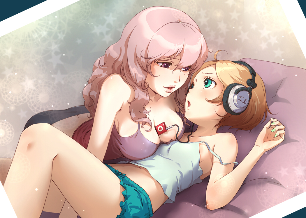 ahoge bare_shoulders between_breasts bow breast_rest breasts brown_eyes brown_hair cleavage digital_media_player eye_contact face green_eyes headphones ipod lips long_hair looking_at_another lying medium_breasts multiple_girls original pink_hair short_hair small_breasts strap_slip toshi_punk yuri