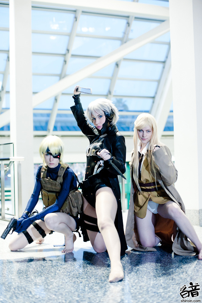 3girls airbrushed bag barefoot belt blonde_hair blue_eyes coat cosplay crystal_graziano eyepatch genderswap gun helmet holster kneeling knife konami leotard liquid_ocelot long_hair metal_gear metal_gear_(series) metal_gear_solid metal_gear_solid_4 multiple_girls ninja non-asian old_snake panties photo pose raiden real satchel short_hair solid_snake squat squatting sweetsnake sword underwear weapon