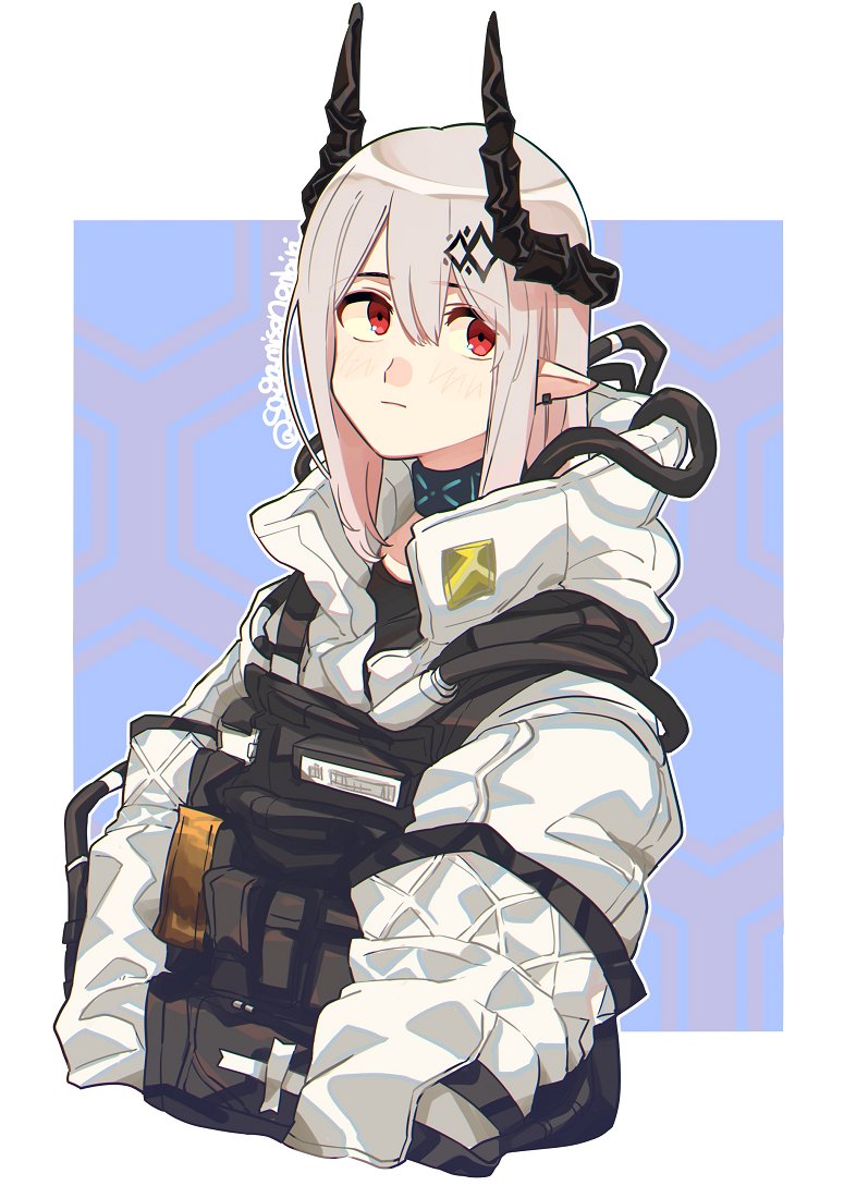 1girl arknights black_horns blush closed_mouth ear_piercing grey_hair hair_between_eyes hair_ornament horns infection_monitor_(arknights) jumpsuit mudrock_(arknights) piercing pointy_ears red_eyes sagamiso simple_background solo twitter_username white_jumpsuit