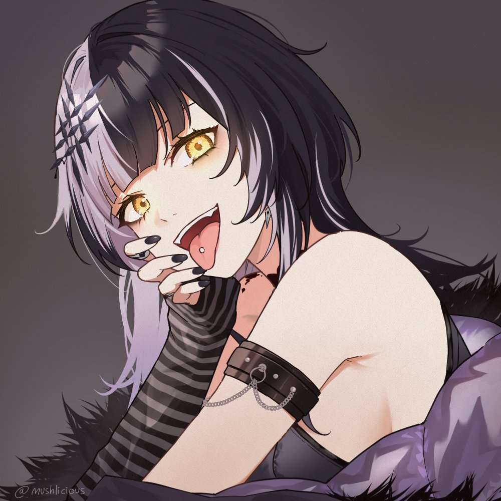 1girl arm_strap arm_warmers black_choker black_coat black_hair black_nails breasts choker coat commentary english_commentary fingernails fur-trimmed_coat fur_trim grey_background grey_hair hair_ornament hand_on_own_cheek hand_on_own_face head_rest hololive hololive_english jewelry lace lace_choker large_breasts long_hair looking_at_viewer multicolored_hair mush_(mushlicious) nail_polish open_mouth piercing ring shiori_novella sideboob simple_background solo split-color_hair striped_arm_warmers teeth tongue tongue_out tongue_piercing twitter_username two-tone_hair upper_body upper_teeth_only virtual_youtuber yellow_eyes