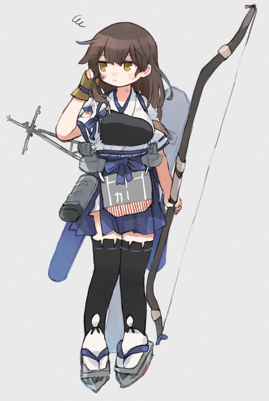 1girl alternate_hairstyle black_thighhighs blue_hakama bow_(weapon) breasts brown_hair dirty dirty_face full_body gloves grey_background hair_down hakama hakama_skirt highres holding holding_bow_(weapon) holding_weapon ina_(1813576) japanese_clothes kaga_(kancolle) kantai_collection muneate partially_fingerless_gloves simple_background single_glove skirt solo squiggle thighhighs torn_clothes weapon yugake