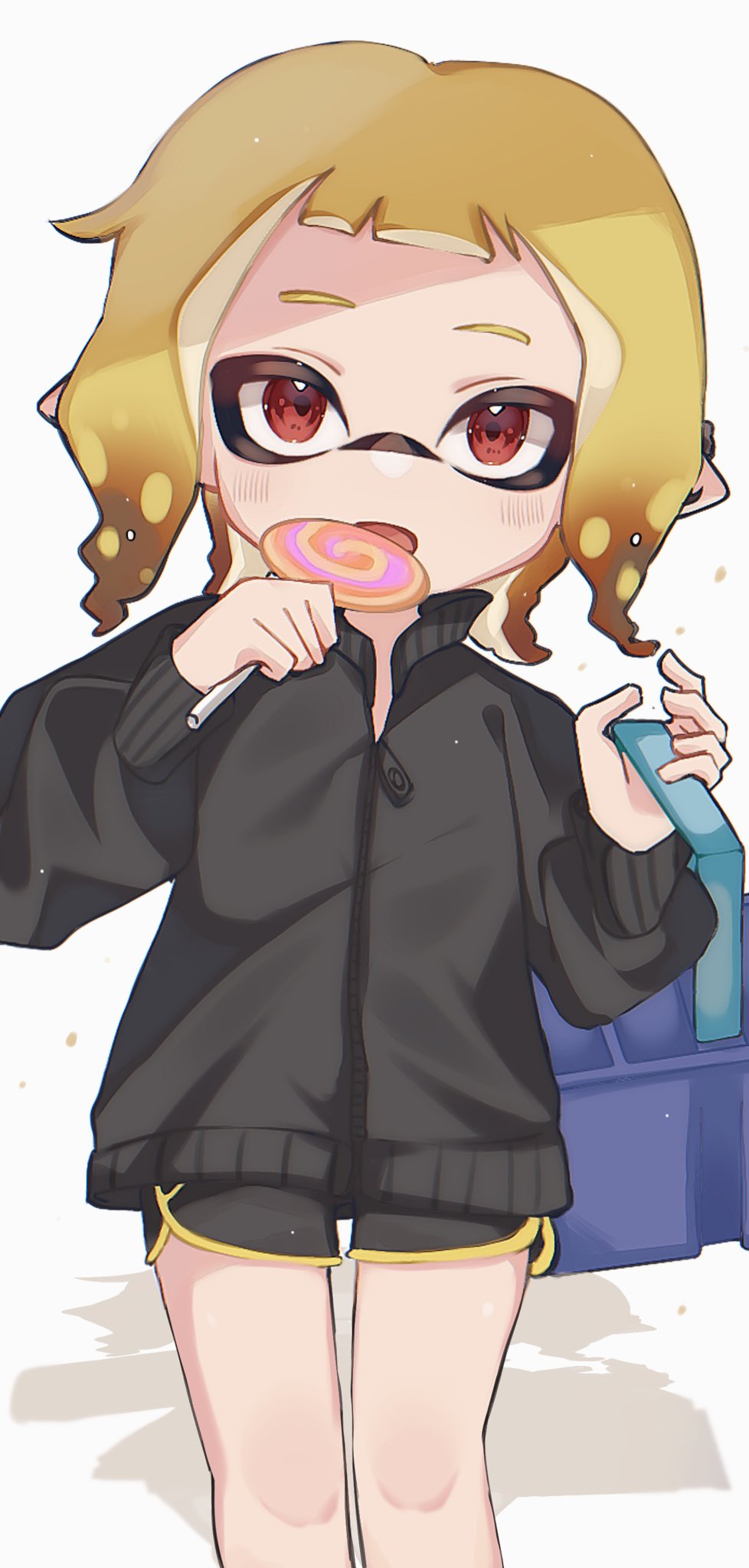 1girl black_shorts black_sweater blonde_hair bucket candy commentary_request food highres holding holding_weapon inkling inkling_girl licking lollipop looking_at_viewer medium_hair pointy_ears red_eyes shorts solo splatoon_(series) standing sweater tri-slosher_(splatoon) weapon white_background yn_uo0
