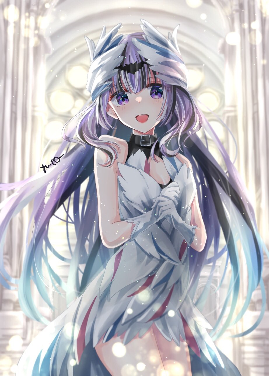 1girl :d artist_name bare_shoulders black_choker black_hair blunt_bangs choker cowboy_shot dress feather_hair_ornament feathers fire_emblem fire_emblem_engage gloves hair_ornament highres long_hair looking_at_viewer multicolored_hair open_mouth purple_eyes sleeveless sleeveless_dress smile solo two-tone_hair very_long_hair veyle_(fire_emblem) white_dress white_gloves white_hair yuyu_(spika)