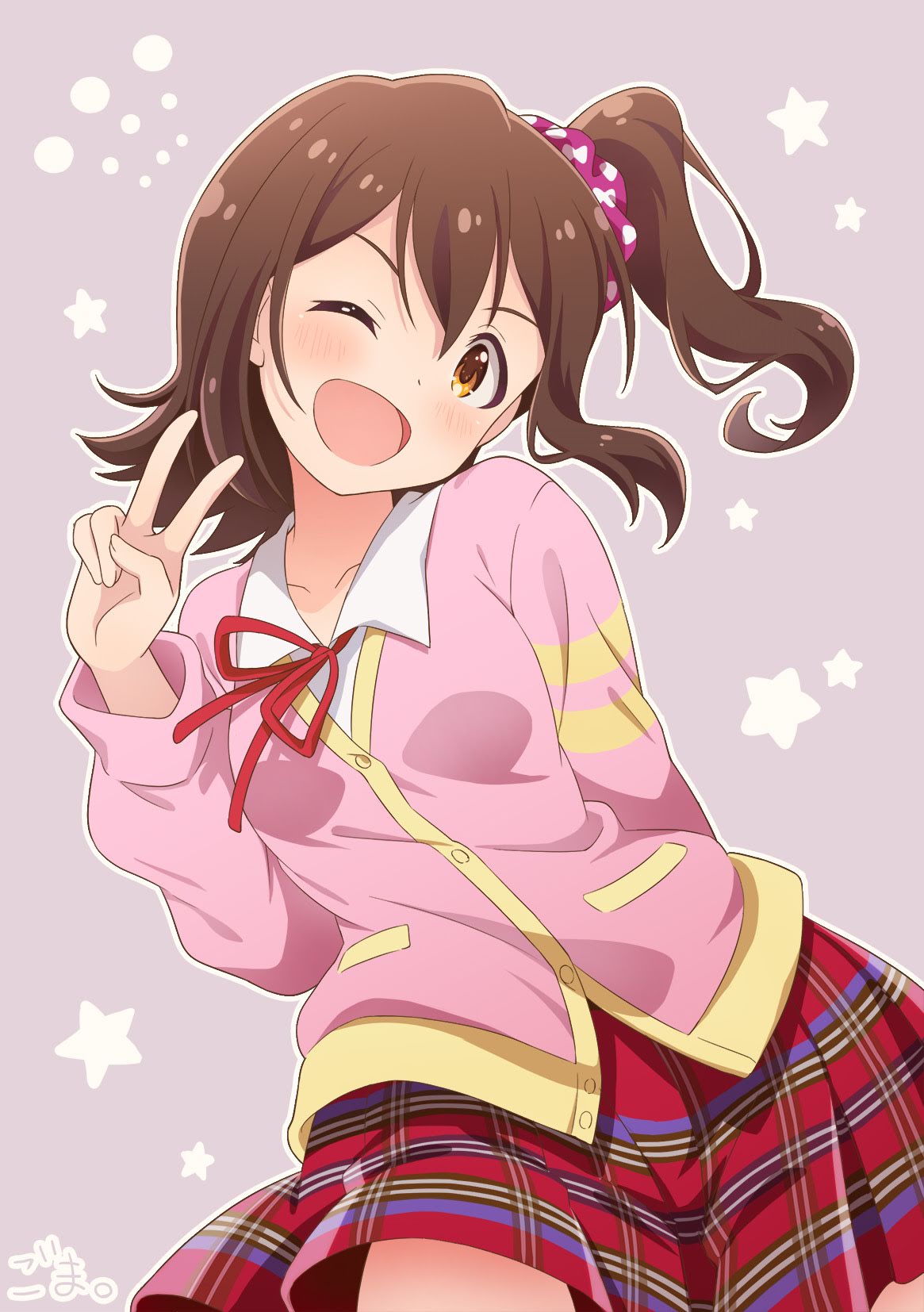 1girl arm_behind_back blush brown_eyes brown_hair cardigan collarbone cowboy_shot dot_nose goma_konbu hair_ornament hair_scrunchie hand_up highres idolmaster idolmaster_million_live! idolmaster_million_live!_theater_days kasuga_mirai long_sleeves looking_at_viewer neck_ribbon one_eye_closed one_side_up open_mouth pink_background pink_cardigan plaid plaid_skirt pleated_skirt polka_dot polka_dot_scrunchie purple_scrunchie red_ribbon red_skirt ribbon scrunchie shirt short_hair signature skirt smile solo standing starry_background v white_shirt