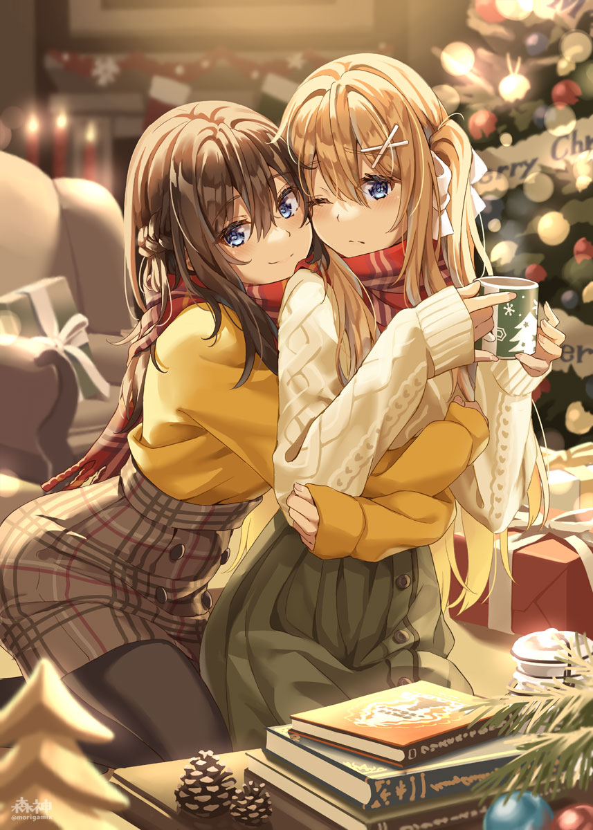 2girls artist_name black_pantyhose blonde_hair blue_eyes book box braid brown_hair brown_skirt candle chair christmas christmas_ornaments christmas_tree closed_mouth commentary_request couch cup easy_chair gift gift_box green_skirt hair_ornament hair_ribbon hairclip high-waist_skirt highres holding holding_cup hug hug_from_behind indoors kneeling lens_flare long_hair looking_at_viewer merry_christmas morigami_(morigami_no_yashiro) multiple_girls one_eye_closed one_side_up original pantyhose pinecone plaid plaid_skirt ribbon scarf shared_clothes shared_scarf skirt sleeves_past_wrists smile sweater twitter_username white_ribbon white_sweater yellow_sweater