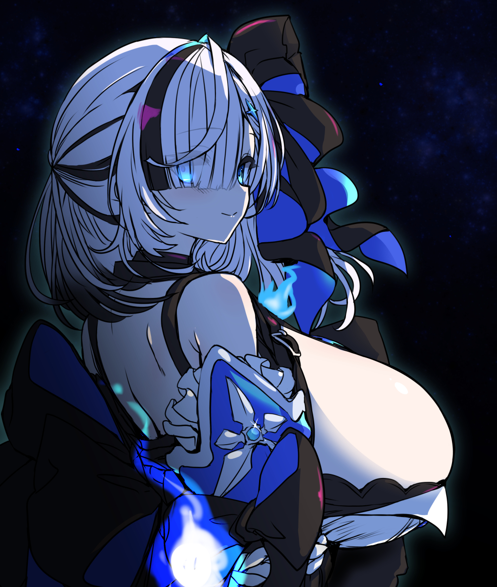 1girl back bare_shoulders black_background black_hair blue_dress blue_eyes blunt_bangs breasts closed_mouth dress first_stage_production from_side glowing glowing_eyes hair_over_one_eye highres hirowa_nagi huge_breasts light_smile looking_at_viewer medium_hair multicolored_hair simple_background solo streaked_hair upper_body white_hair yuyu_yura