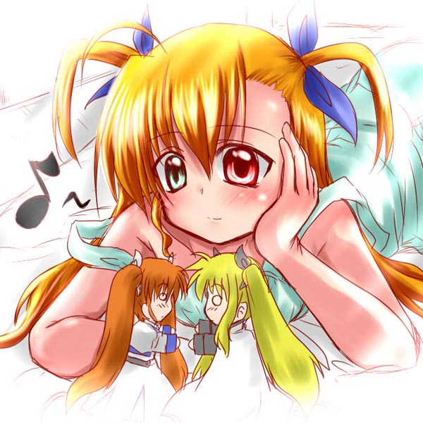 blonde_hair cape character_doll chibi eighth_note fate_testarossa green_eyes heterochromia lyrical_nanoha magical_girl mahou_shoujo_lyrical_nanoha_strikers misana multiple_girls musical_note o_o red_eyes red_hair takamachi_nanoha twintails vivio