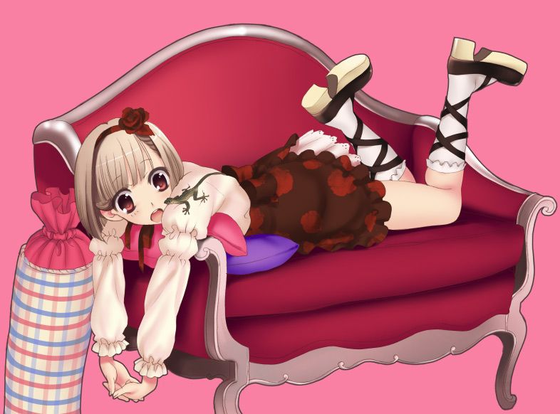 animal animal_on_shoulder black_footwear brown_hair couch gecko hairband hands_together lying on_stomach open_mouth original pink_background piyodera_mucha red_eyes simple_background solo