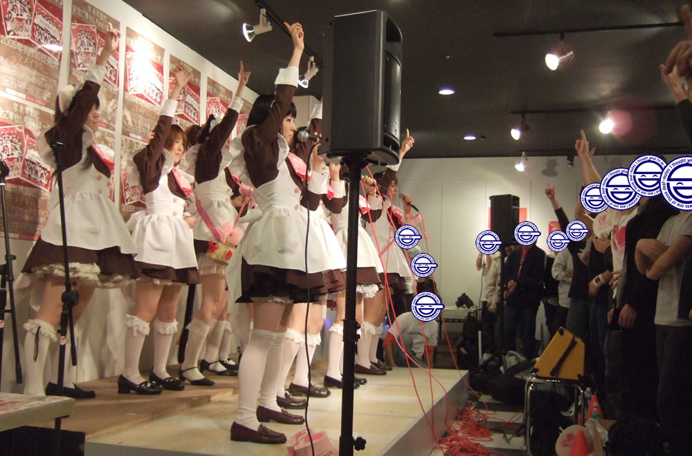 6+girls akibablog cosplay laughing_man long_sleeves maid multiple_boys multiple_girls photo