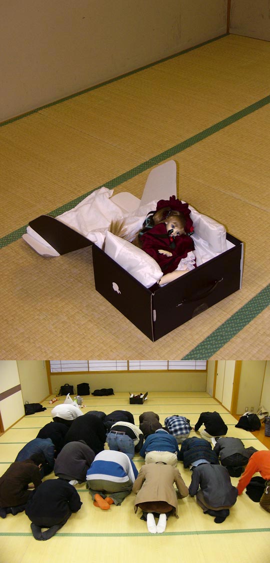6+boys apple_inc. box doll multiple_boys photo pun rozen_maiden shinku tatami