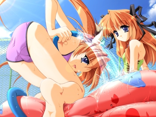artist_request ass bent_over blue_eyes casual_one-piece_swimsuit chain-link_fence fence game_cg hair_ribbon hose light_rays multiple_girls niji_no_kanata_ni one-piece_swimsuit orange_hair ribbon sunbeam sunlight swimsuit trefoil twintails wading_pool
