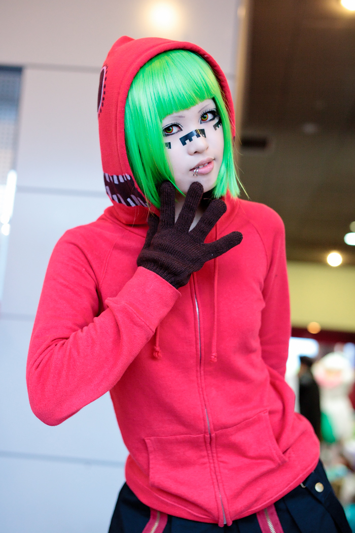 cosplay gloves green_hair gumi harun hood hoodie jacket matryoshka_(vocaloid) photo solo vocaloid