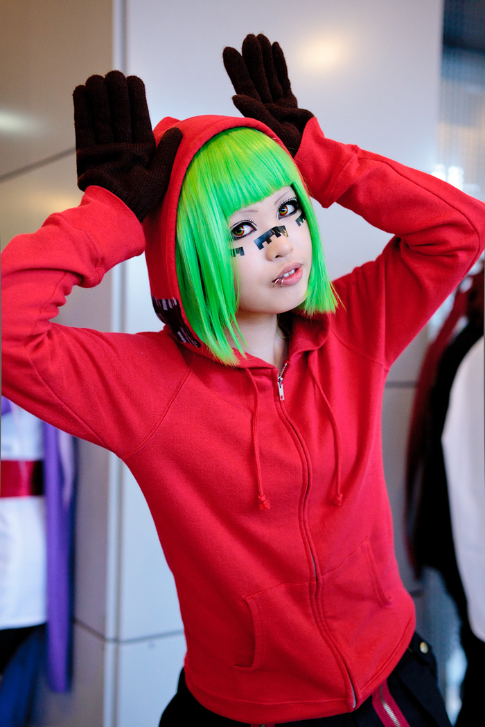 cosplay gloves green_hair gumi harun hood hoodie jacket matryoshka_(vocaloid) photo solo vocaloid