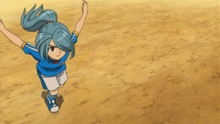 action animated animated_gif ball blue_hair gif gouin_(character) hair_over_one_eye inazuma_eleven inazuma_eleven_(series) kazemaru_ichirouta lowres male male_focus running soccer_ball wind