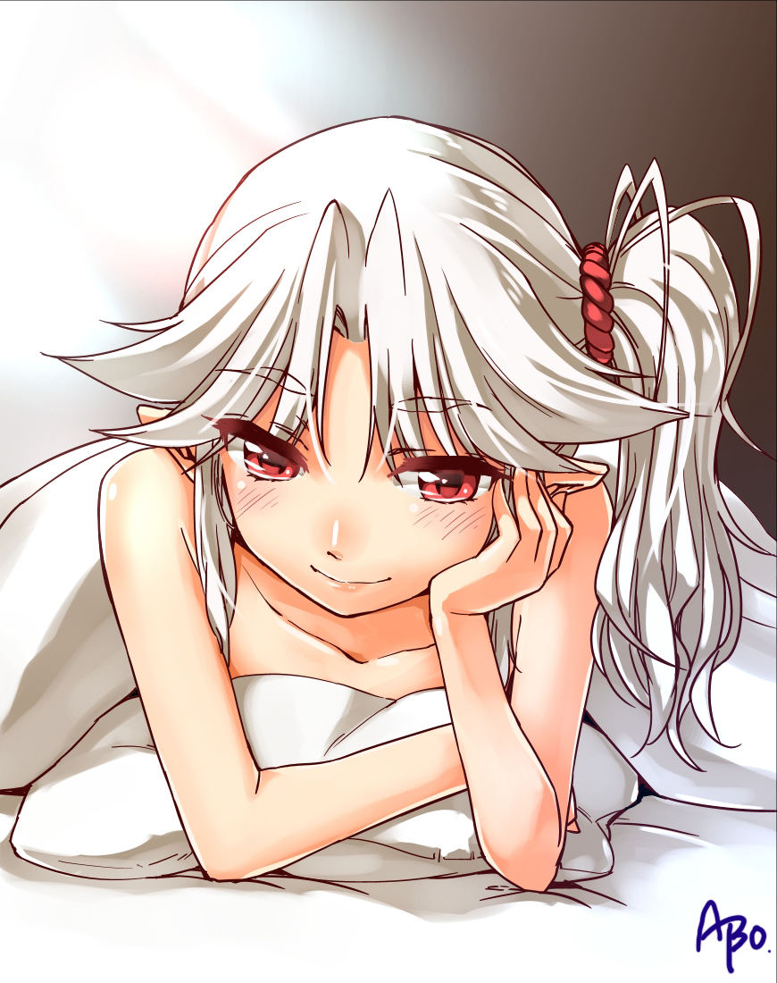 abo_(hechouchou) arm_support artist_name bed_sheet daitengu_(abo) hand_on_own_cheek nude original pillow pointy_ears red_eyes side_ponytail smile solo touhou white_hair