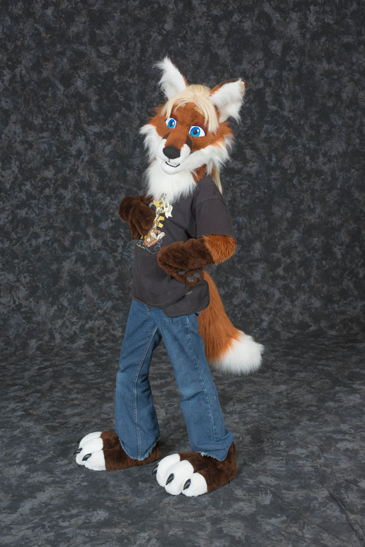 2014 anthrocon axelfox canine fox fursuit lobitaworks male mammal solo