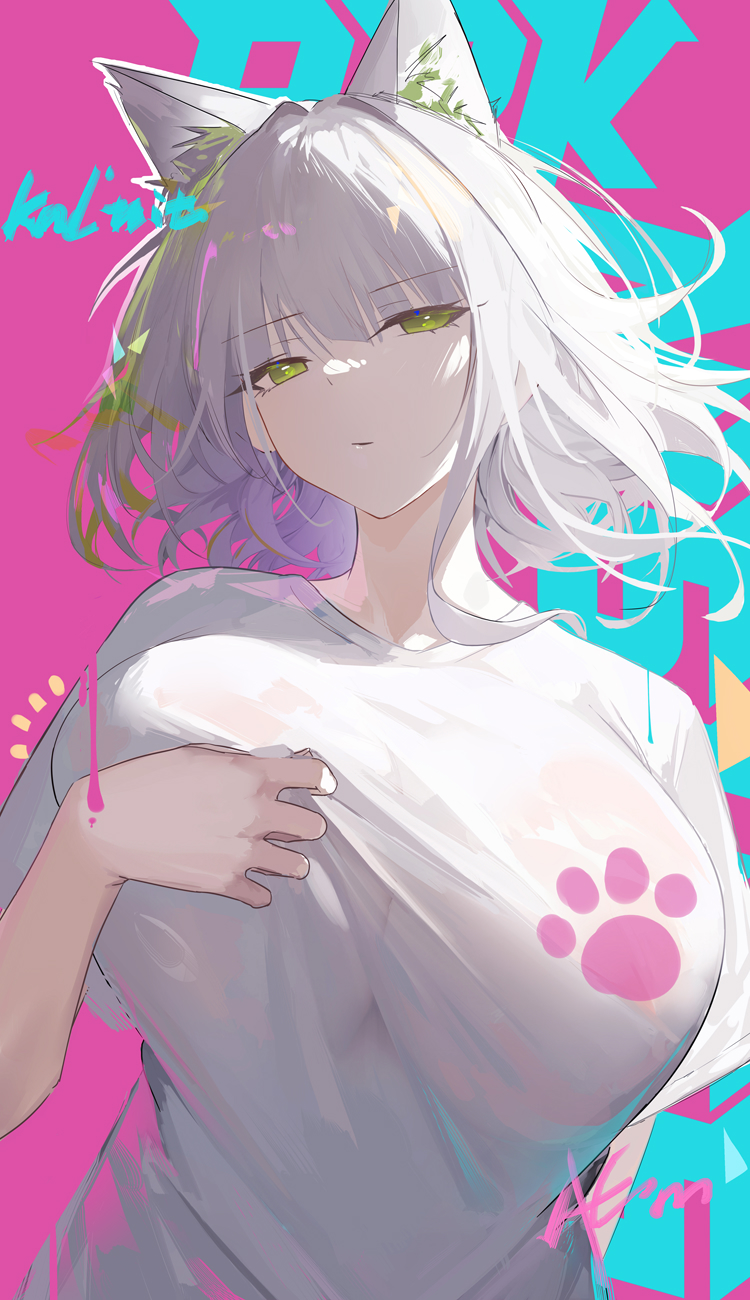 1girl animal_ear_fluff animal_ears arknights breasts cat_ears cat_girl character_name green_eyes half-closed_eyes highres kal'tsit_(arknights) large_breasts looking_at_viewer omone_hokoma_agm paw_print pink_background shirt short_hair short_sleeves solo white_hair white_shirt