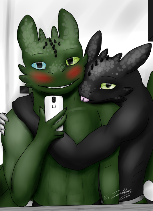 affection alban automail black_scales blue_eyes blush cute dragon forked_tongue fullmetal_alchemist green_eyes green_scales heterochromia holding how_to_train_your_dragon night_fury phone prosthetic reptile risk_leonhart_strife scales scalie selfie smile teeth toned tongue zenkhai