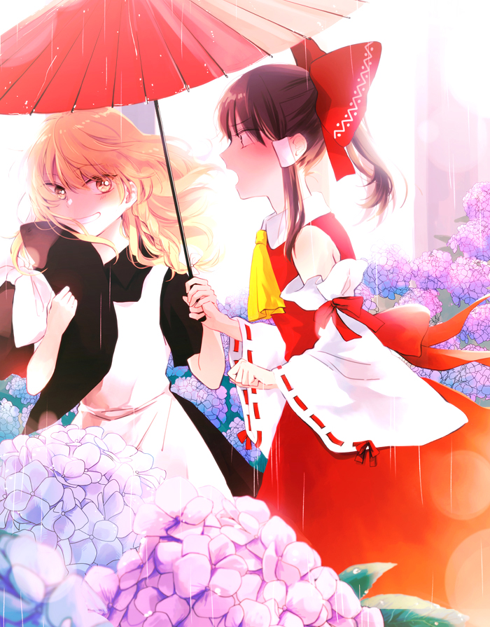 bangs blonde_hair blush bow brown_hair detached_sleeves flower grin hakurei_reimu hat hat_removed headwear_removed holding holding_hat hydrangea japanese_clothes kirisame_marisa long_hair long_sleeves looking_at_another multiple_girls open_mouth oriental_umbrella plaid rain shared_umbrella smile teeth touhou umbrella yellow_eyes yonu_(yonurime)