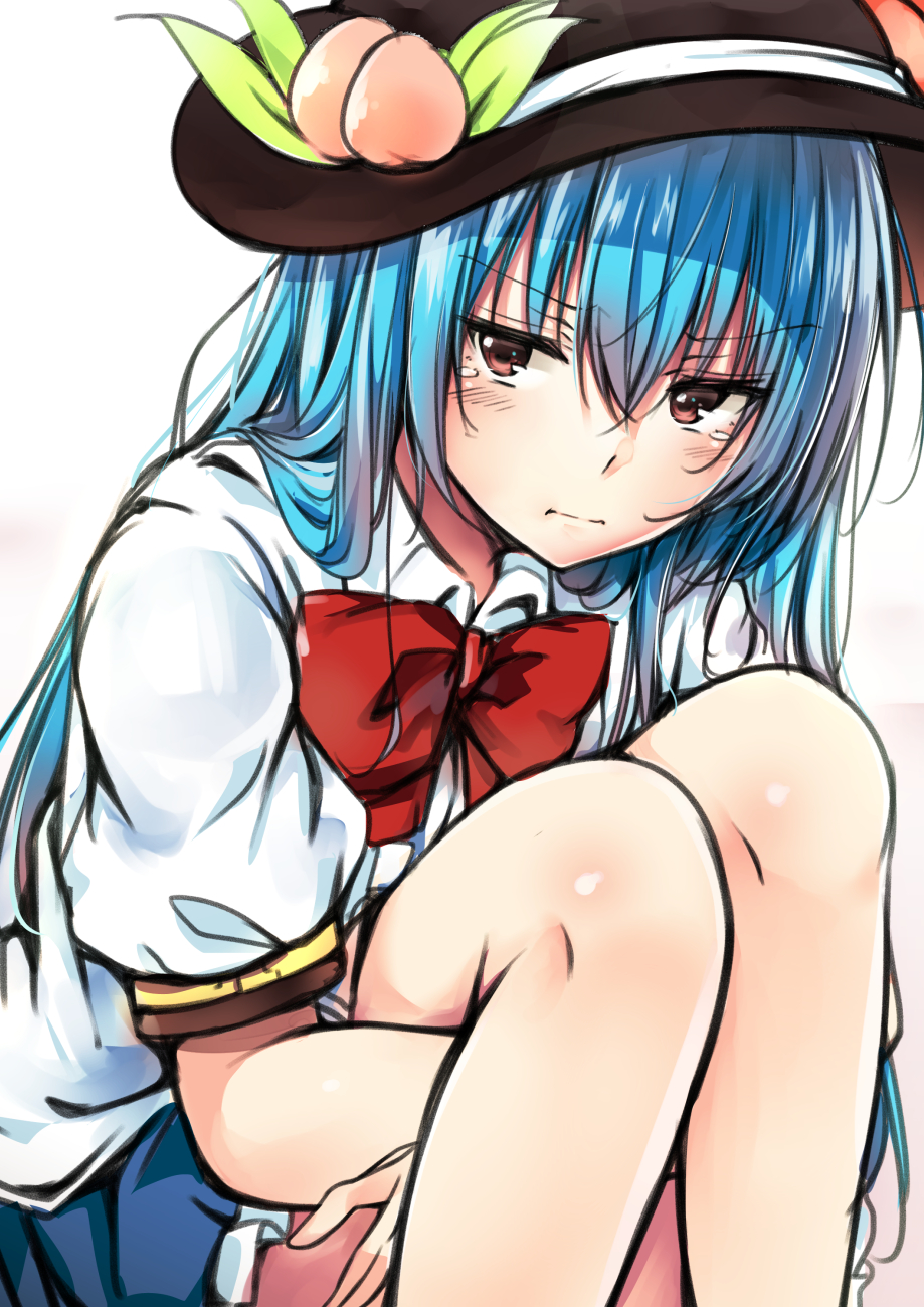 :i black_hat blue_hair blue_skirt bow bowtie brown_eyes collared_shirt food frilled_skirt frills frown fruit hair_between_eyes hands_under_legs hat hat_leaf highres hinanawi_tenshi knees leg_hug long_hair looking_at_viewer peach pout puffy_short_sleeves puffy_sleeves red_bow red_neckwear shirt short_sleeves skirt solo tearing_up touhou white_background white_shirt yuhito_(ablbex)