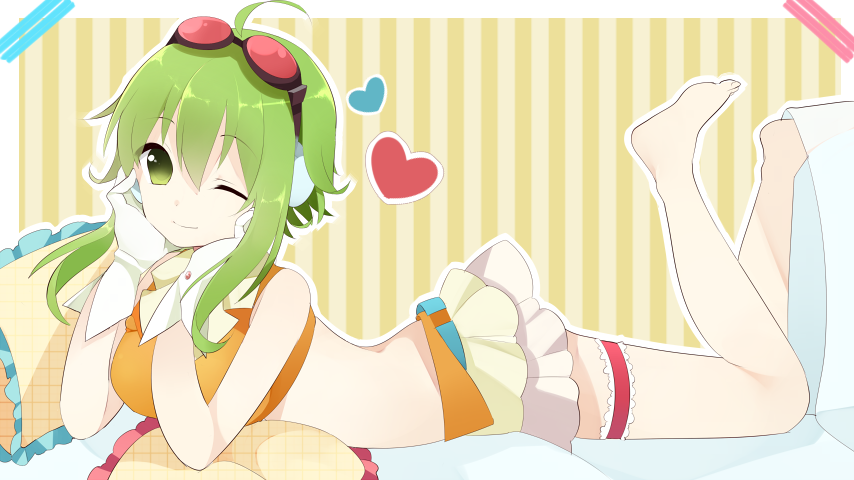 ahoge aqua_belt arm_support back bangs bare_arms bare_back bare_legs bare_shoulders barefoot bed_sheet belt border breasts closed_mouth commentary_request crop_top eiki_kisa eyebrows_visible_through_hair feet feet_up frilled_pillow frills from_side full_body gloves goggles goggles_on_head green_eyes green_hair gumi hair_between_eyes hands_on_own_face head_rest headset heart layered_skirt leg_garter looking_at_viewer looking_to_the_side lying medium_breasts miniskirt no_pupils on_stomach one_eye_closed orange_shirt orange_skirt outline outside_border parted_bangs pillow raised_eyebrows see-through shiny shiny_hair shirt short_hair_with_long_locks sidelocks simple_background skirt sleeveless sleeveless_shirt smile solo stomach striped striped_background tape the_pose unmoving_pattern vertical-striped_background vertical_stripes vocaloid white_border white_gloves white_outline