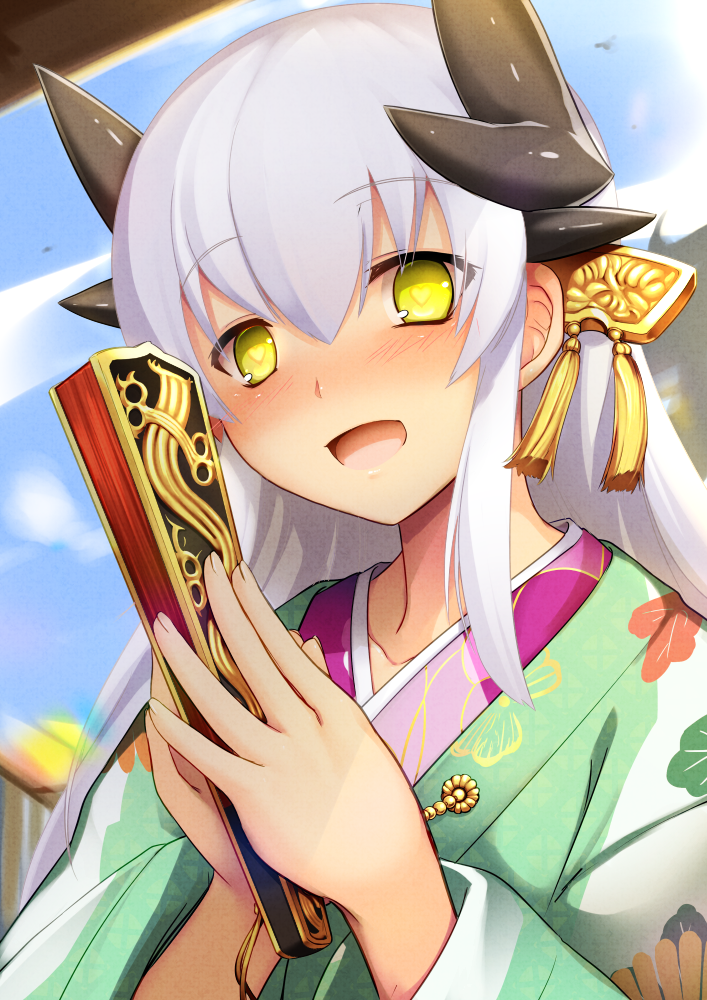 :d alternate_costume bangs blue_sky blush closed_fan day eyebrows_visible_through_hair fan fate/grand_order fate_(series) floral_print folding_fan green_kimono hair_between_eyes haribote heart heart-shaped_pupils holding holding_fan horns japanese_clothes kimono kiyohime_(fate/grand_order) long_hair long_sleeves looking_at_viewer open_mouth outdoors silver_hair sky smile solo symbol-shaped_pupils tareme tassel upper_body wide_sleeves yellow_eyes