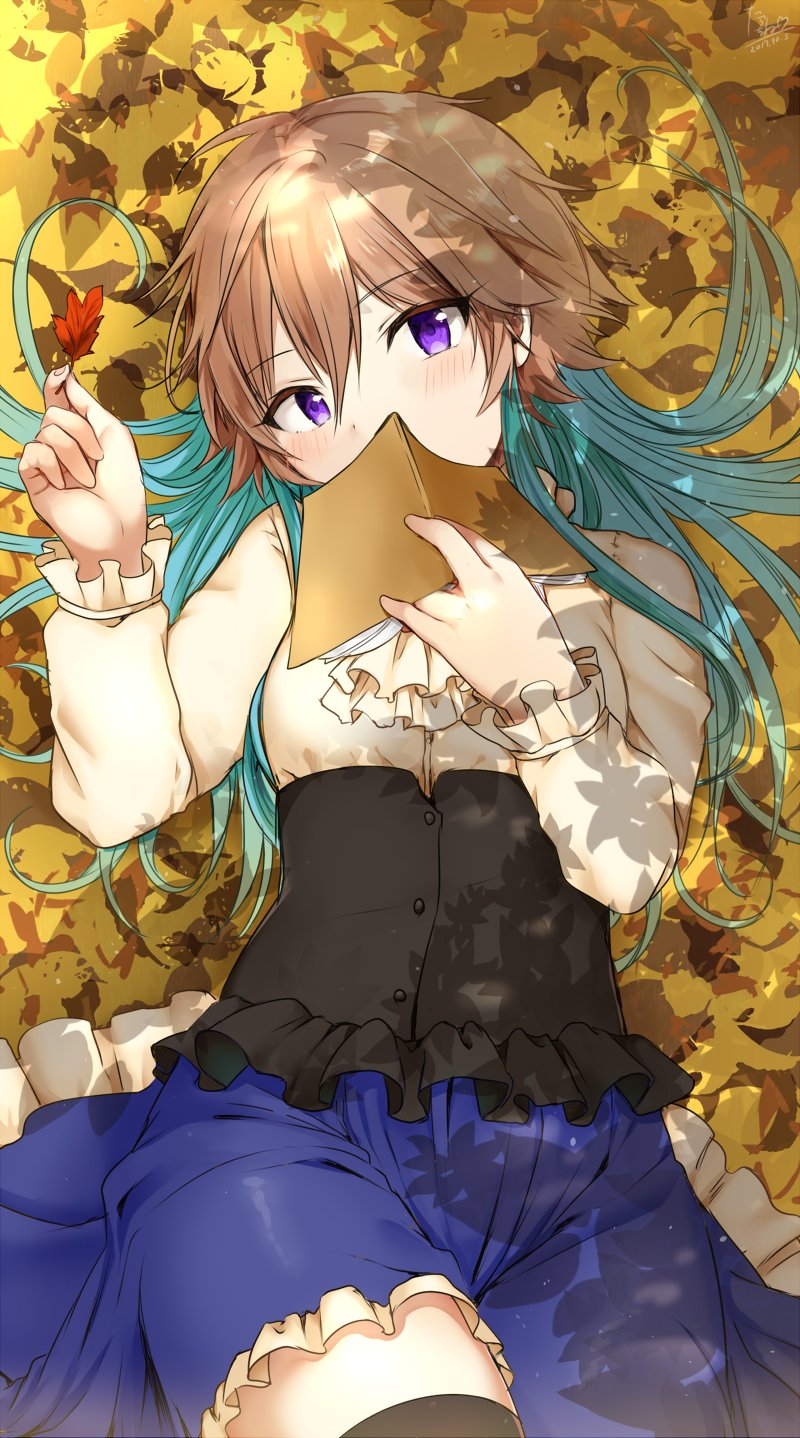 aqua_hair autumn autumn_leaves book book_to_mouth brown_hair cowboy_shot frilled_skirt frilled_sleeves frills hair_between_eyes hair_extensions hair_spread_out head_tilt highres holding holding_book holding_leaf idolmaster idolmaster_cinderella_girls leaf long_hair long_sleeves looking_at_viewer lying multicolored_hair ninomiya_asuka on_back on_ground purple_eyes skirt solo tarachine two-tone_hair underbust