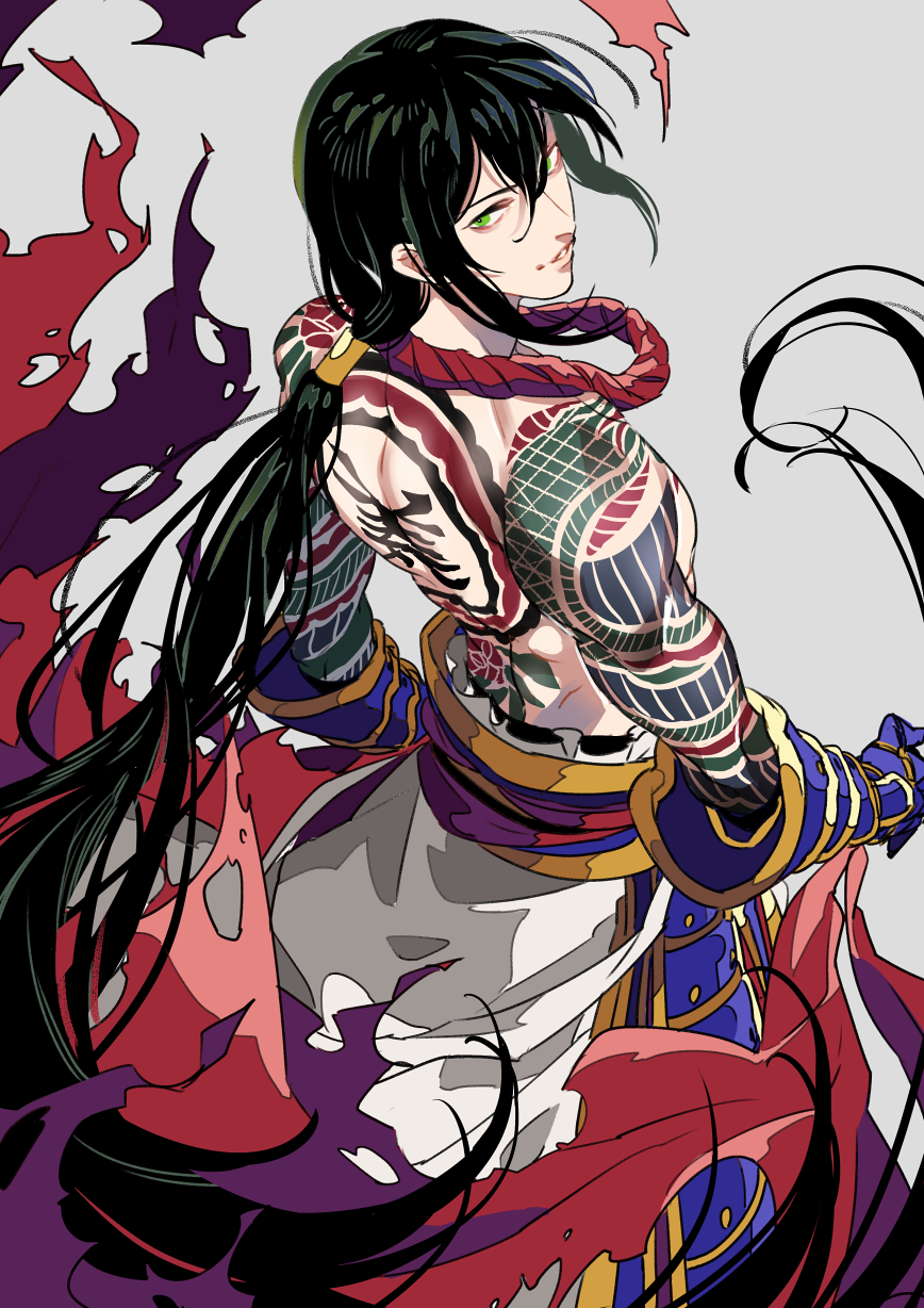 armor black_hair fate/grand_order fate_(series) from_behind full_body_tattoo gauntlets green_eyes grey_background hair_between_eyes hair_tubes highres japanese_armor long_hair looking_at_viewer looking_back male_focus parted_lips shirtless simple_background smile solo standing tattoo tenobe very_long_hair yan_qing_(fate/grand_order)