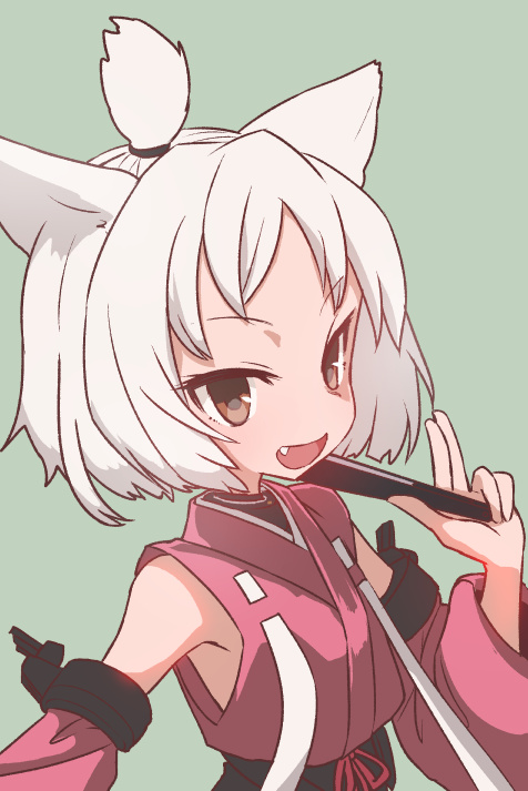 :d animal_ears armpits azur_lane bangs bare_shoulders breasts brown_eyes detached_sleeves fan fang folding_fan green_background holding holding_fan looking_at_viewer open_mouth sash short_hair shouhou_(azur_lane) silver_hair simple_background small_breasts smile solo sumiyao_(amam) topknot upper_body