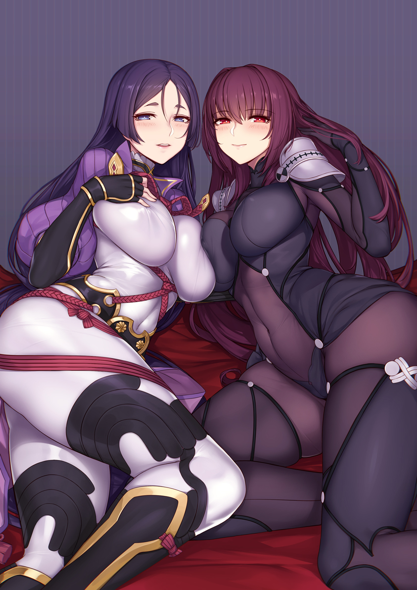 asymmetrical_docking bangs black_gloves blue_eyes blush bodysuit breast_press breasts bright_pupils closed_mouth commentary_request covered_navel curvy evan_yang eyebrows_visible_through_hair fate/grand_order fate_(series) fingerless_gloves gloves huge_breasts impossible_bodysuit impossible_clothes large_breasts light_smile long_hair looking_at_viewer lying minamoto_no_raikou_(fate/grand_order) multiple_girls on_side parted_bangs parted_lips pauldrons purple_hair red_eyes scathach_(fate)_(all) scathach_(fate/grand_order) turtleneck