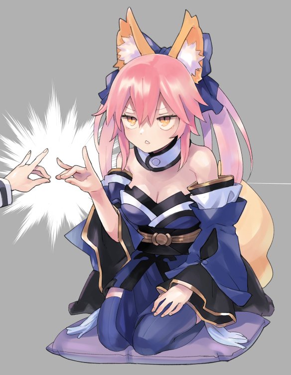 &gt;:&lt; animal_ears bare_shoulders breasts cleavage commentary detached_sleeves fate/grand_order fate_(series) fox_ears fox_shadow_puppet fox_tail grey_background japanese_clothes kimono long_hair medium_breasts obi pink_hair sash sitting solo_focus tail tamamo_(fate)_(all) tamamo_no_mae_(fate) thighhighs urayamashiro_(artist) wariza wide_sleeves yellow_eyes