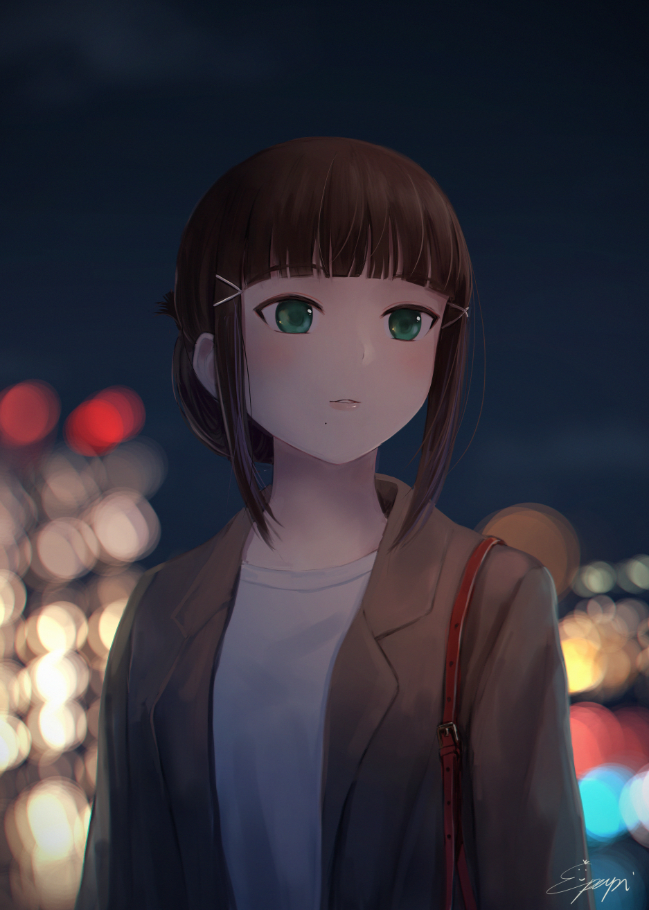 alternate_hairstyle backlighting bag bangs blunt_bangs blurry blush bokeh brown_hair brown_jacket casual depth_of_field eyebrows_visible_through_hair green_eyes hair_ornament hairclip highres jacket kurosawa_dia light_smile lips looking_to_the_side love_live! love_live!_sunshine!! mole mole_under_mouth night night_sky open_clothes open_jacket outdoors papi_(papiron100) parted_lips shirt short_hair shoulder_bag sidelocks signature sky solo upper_body white_shirt