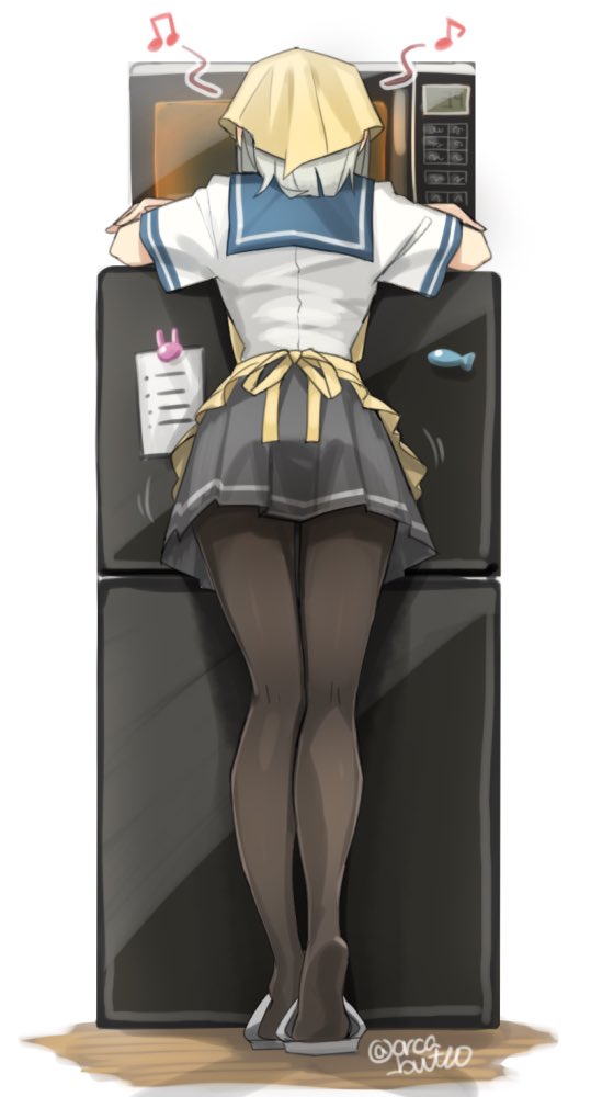 apron ass_shake bandana beamed_eighth_notes black_legwear black_skirt blue_sailor_collar check_commentary commentary commentary_request eighth_note from_behind hamakaze_(kantai_collection) kantai_collection microwave motion_lines musical_note pantyhose pleated_skirt refrigerator sailor_collar school_uniform serafuku short_hair short_sleeves sixteenth_note skirt solo twitter_username white_hair yamashiki_(orca_buteo) yellow_apron