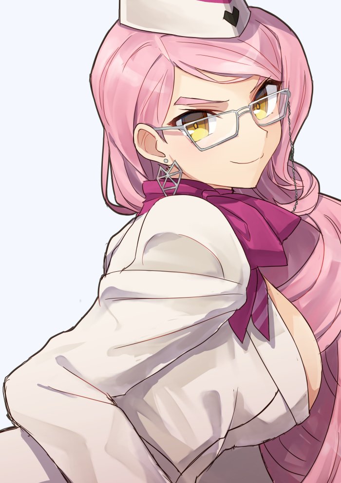 &gt;:) agsen breasts choker commentary_request earrings fate/grand_order fate_(series) glasses hat jewelry koyanskaya large_breasts long_hair looking_at_viewer pink_hair ribbon ribbon_choker simple_background smile solo v-shaped_eyebrows very_long_hair yellow_eyes