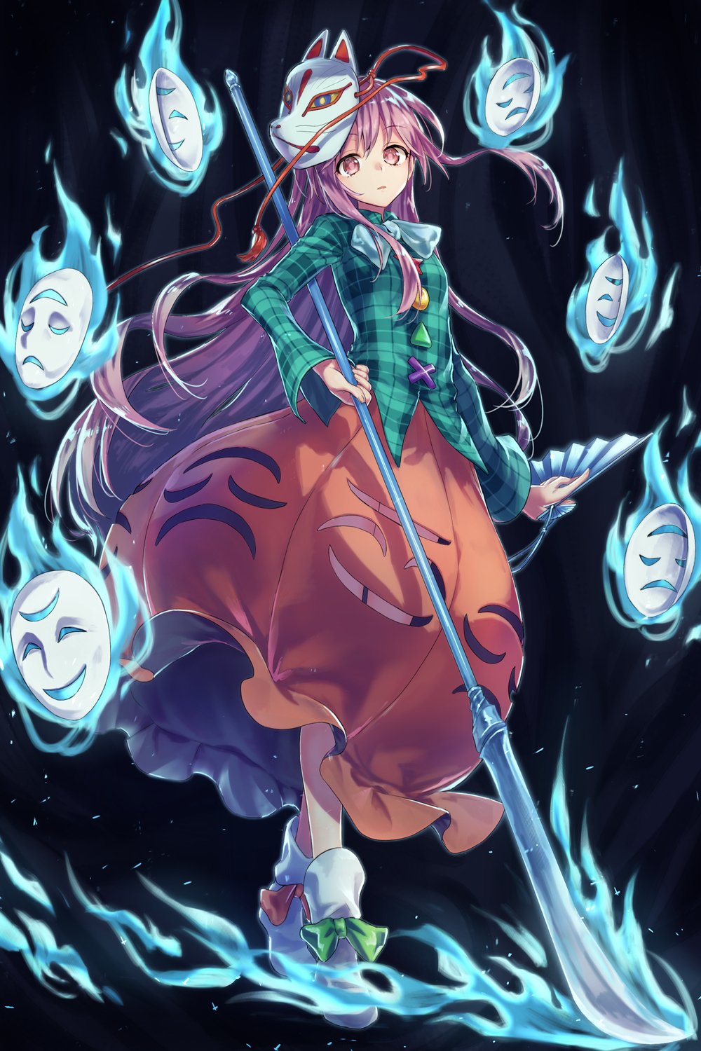 akidzuki_haruhi bangs black_background bow bowtie bubble_skirt expressionless eyebrows_visible_through_hair fan floating_hair folding_fan fox_mask full_body green_shirt hata_no_kokoro highres holding holding_spear holding_weapon long_hair long_sleeves looking_at_viewer mask pink_eyes pink_hair plaid plaid_shirt polearm shirt skirt socks solo spear standing touhou very_long_hair weapon white_legwear