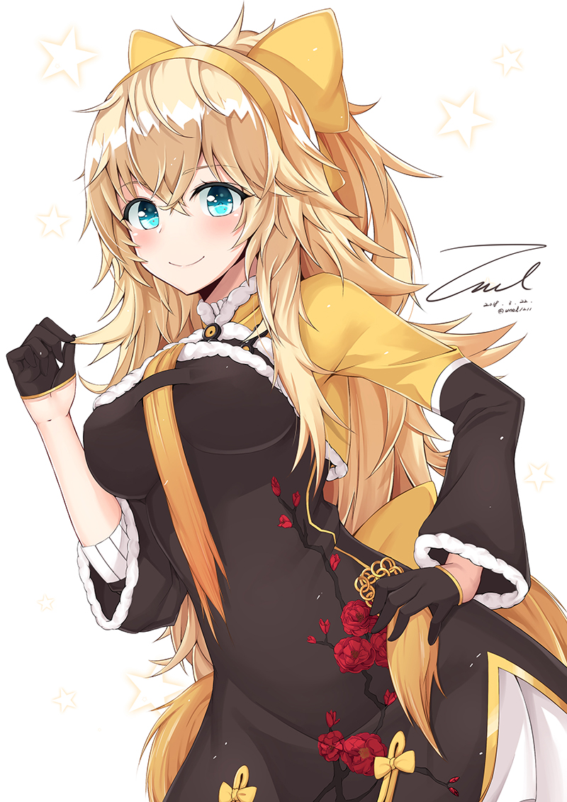 alternate_costume bangs black_gloves blonde_hair blush bow breasts china_dress chinese_clothes closed_mouth dated dress eyebrows_visible_through_hair girls_frontline gloves green_eyes hair_between_eyes hair_bow hairband half_gloves hand_on_hip large_breasts long_hair long_sleeves looking_at_viewer messy_hair orange_hairband s.a.t.8_(girls_frontline) side_slit sidelocks signature simple_background skirt smile solo star twitter_username unel very_long_hair white_background yellow_bow