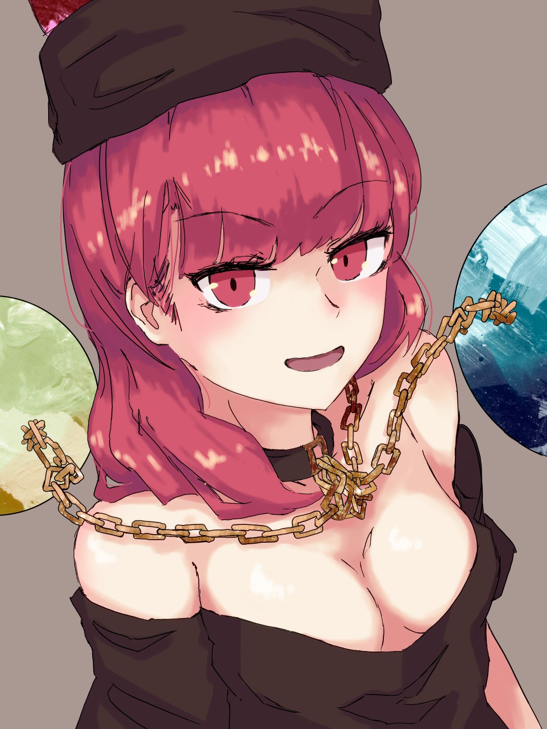 asymmetrical_hair bare_shoulders belt_collar black_shirt breasts chain cleavage commentary constricted_pupils ear earth_(ornament) eyebrows_visible_through_hair gold_chain grey_background hecatia_lapislazuli highres looking_at_viewer medium_breasts moon_(ornament) no_bra off-shoulder_shirt open_mouth polos_crown red_eyes red_hair shirt simple_background smile solo t-shirt touhou upper_body wasabisuke