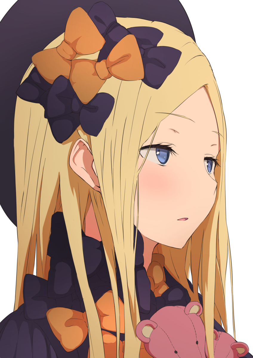 abigail_williams_(fate/grand_order) bangs black_bow black_dress black_hat blonde_hair blue_eyes bow commentary dress eyebrows_visible_through_hair fate/grand_order fate_(series) forehead from_side hair_bow hat highres long_hair looking_away orange_bow parted_bangs parted_lips simple_background solo sonri stuffed_animal stuffed_toy teddy_bear white_background