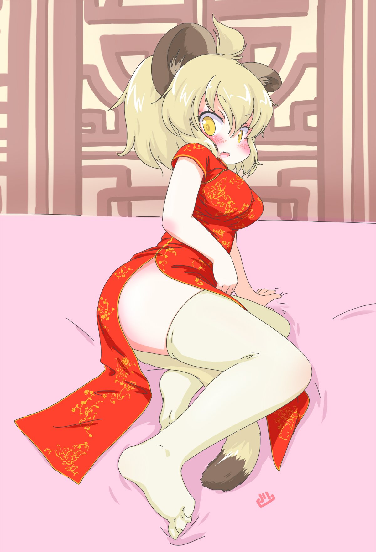 alternate_costume animal_ears bare_arms blonde_hair blush china_dress chinese_clothes commentary_request dress eyebrows_visible_through_hair fang feet highres kemono_friends lion_(kemono_friends) lion_ears lion_tail no_shoes on_bed short_hair short_sleeves soles tail thighhighs uho_(uhoyoshi-o)