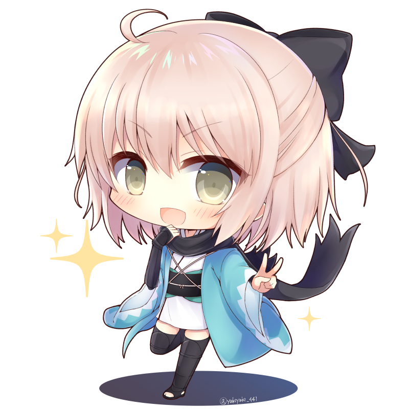 :d ahoge arm_guards bangs black_bow black_legwear black_scarf blush bow chibi commentary eyebrows_visible_through_hair fate/grand_order fate_(series) hair_between_eyes hair_bow hand_up haori japanese_clothes kimono koha-ace light_brown_hair long_sleeves okita_souji_(fate) okita_souji_(fate)_(all) open_mouth outstretched_arm scarf short_kimono smile solo sparkle standing standing_on_one_leg stirrup_legwear thighhighs toeless_legwear twitter_username v v-shaped_eyebrows white_background white_kimono wide_sleeves yellow_eyes yukiyuki_441