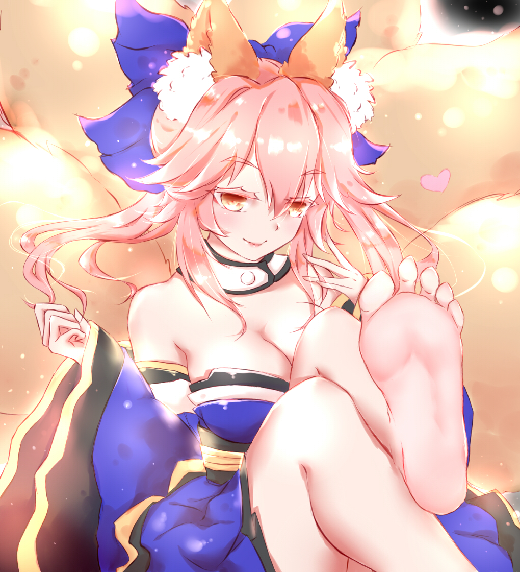 1girl animal_ears barefoot breasts brown_eyes cleavage fate/grand_order feet hair_bow large_breasts long_hair looking_at_viewer one_leg_raised pink_hair smile soles tamamo_no_mae_(fate) toes