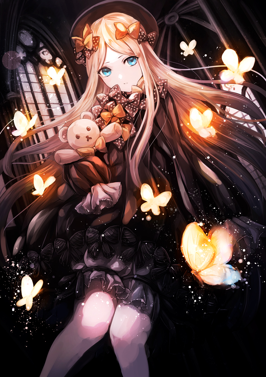 black_bow black_dress black_hat blonde_hair bloomers blue_eyes bow bug butterfly dark dress fate/grand_order fate_(series) glowing hat highres holding holding_stuffed_animal indoors insect jan_(lightdragoon) knees_together_feet_apart light_particles long_hair looking_at_viewer orange_bow polka_dot polka_dot_bow revision stuffed_animal stuffed_toy teddy_bear underwear