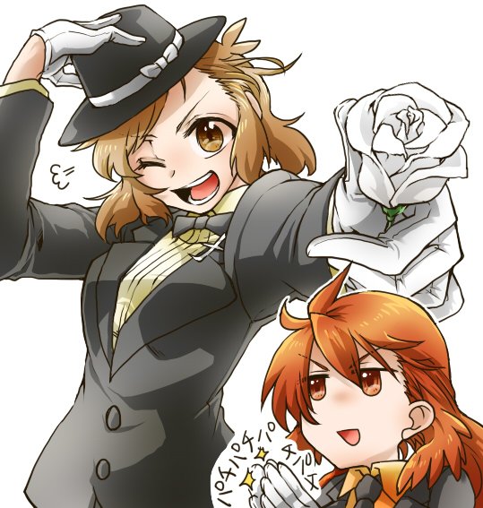 :d alternate_costume amou_kanade aqua_eyes brown_hair clapping fedora flower gloves hat looking_at_viewer multiple_girls open_mouth red_eyes red_hair rose senki_zesshou_symphogear senki_zesshou_symphogear_xd_unlimited simple_background smile sunahi_arumi tachibana_hibiki_(symphogear) white_background white_flower white_gloves white_rose