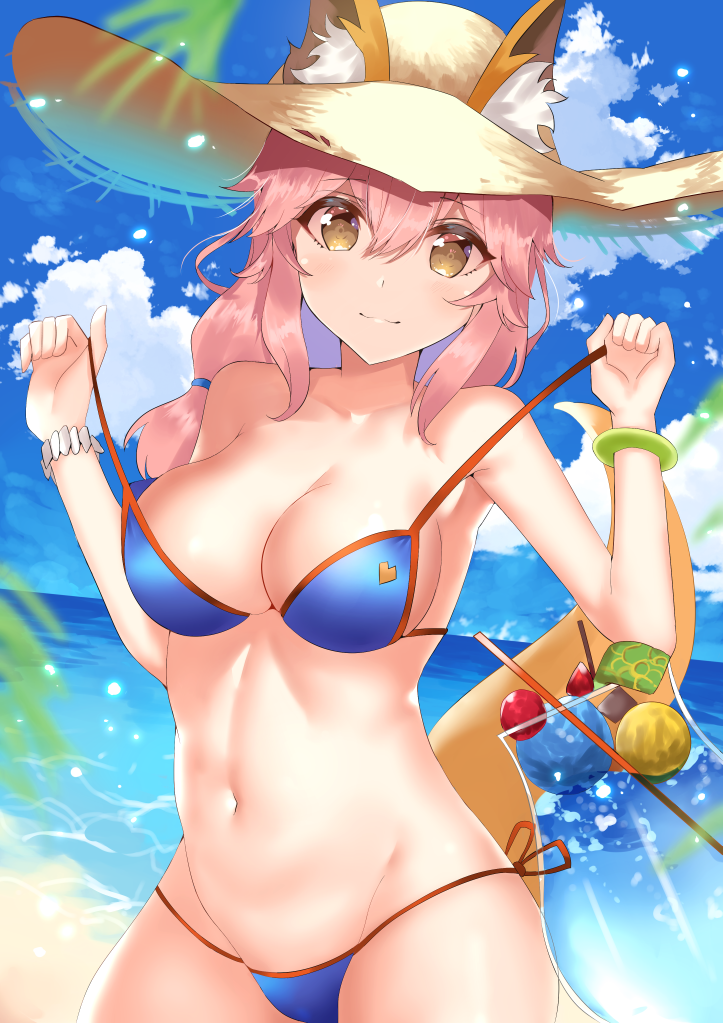:3 animal_ear_fluff animal_ears bangs bare_shoulders beach bikini blue_bikini blue_sky blurry blurry_foreground blush breasts brown_eyes cleavage closed_mouth cloud collarbone commentary_request day depth_of_field drink ears_through_headwear eyebrows_visible_through_hair fate/grand_order fate_(series) fox_ears fox_girl fox_tail groin hair_between_eyes hat head_tilt horizon large_breasts long_hair looking_at_viewer navel ocean outdoors pink_hair pulled_by_self rinaka_moruchi sand side-tie_bikini sky solo strap_pull straw_hat sun_hat swimsuit tail tamamo_(fate)_(all) tamamo_no_mae_(swimsuit_lancer)_(fate) water