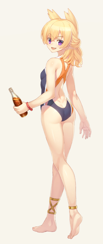 :d anklet ass azur_lane bangs bare_arms bare_legs barefoot black_swimsuit blonde_hair bottle breasts butt_crack coke competition_swimsuit eyebrows_visible_through_hair from_behind full_body grey_background hair_between_eyes holding holding_bottle jewelry kaina_(tsubasakuronikuru) long_hair looking_at_viewer looking_back one-piece_swimsuit open_mouth orange_swimsuit parted_bangs purple_eyes shiny shiny_hair shiny_skin simple_background small_breasts smile solo standing swimsuit tied_hair v-shaped_eyebrows walking warspite_(azur_lane) wristband