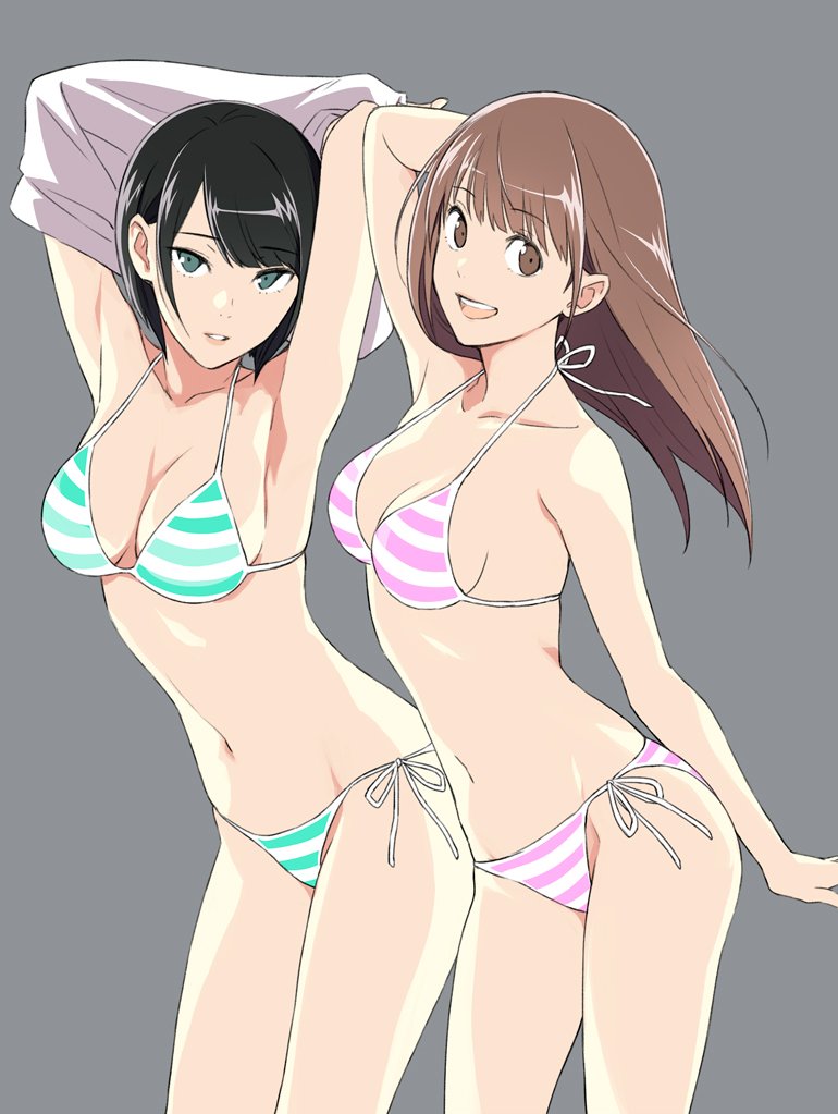 :d arm_up armpits arms_up bikini black_hair breasts brown_eyes brown_hair cleavage contrapposto cowboy_shot eyebrows_visible_through_hair green_bikini green_eyes grey_background halterneck long_hair medium_breasts multiple_girls navel nonaka_nono open_mouth original parted_lips pink_bikini short_hair side-tie_bikini simple_background smile standing striped striped_bikini swimsuit