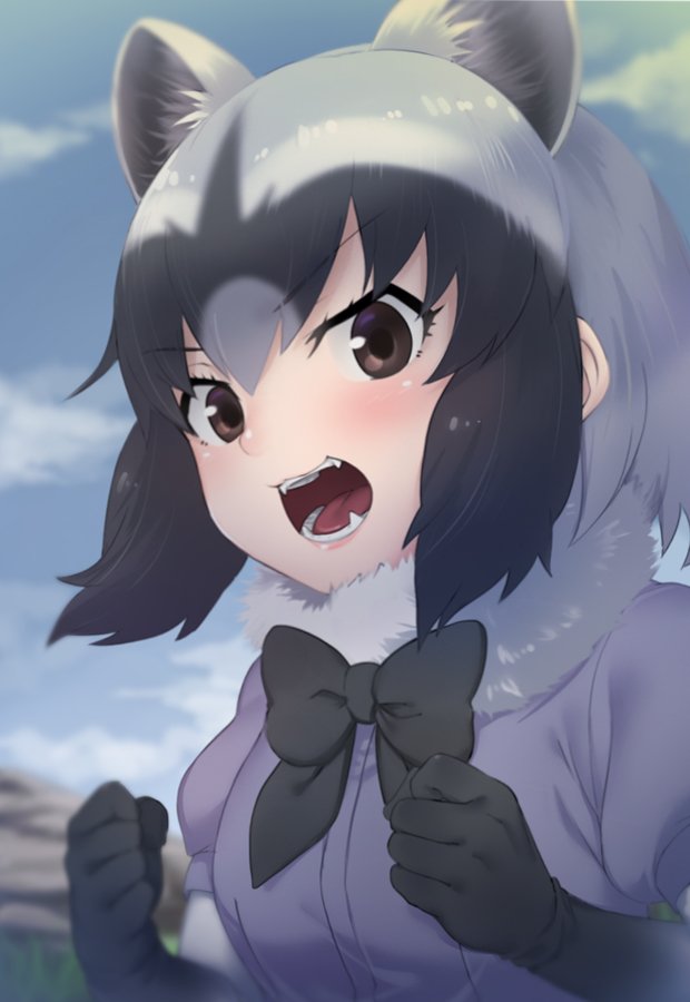 animal_ears bangs black_bow black_hair black_neckwear blue_sky bow bowtie brown_eyes cloud common_raccoon_(kemono_friends) day extra_ears eyebrows_visible_through_hair fangs fur_collar gloves grey_hair hair_between_eyes kemono_friends looking_at_viewer multicolored_hair nyifu open_mouth outdoors puffy_short_sleeves puffy_sleeves purple_shirt raccoon_ears shirt short_sleeves sky solo teeth upper_body v-shaped_eyebrows white_hair