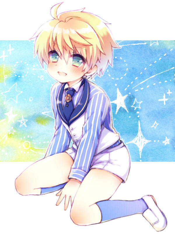 :d ahoge arthur_pendragon_(fate) bangs between_legs blonde_hair blue_legwear blue_neckwear blue_shirt blush buttons chonkoo collared_shirt commentary_request eyebrows_visible_through_hair fate/prototype fate_(series) full_body green_eyes hair_between_eyes kneehighs loafers long_sleeves looking_at_viewer male_focus necktie open_mouth shiny shiny_hair shirt shoes shorts sitting smile solo star starry_background striped striped_shirt tie_clip waistcoat white_footwear white_shorts yokozuwari younger